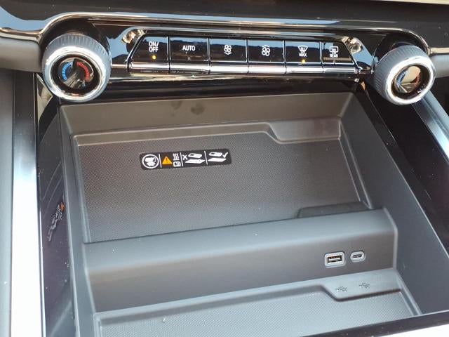 2026 Chevrolet Tahoe 4WD RST