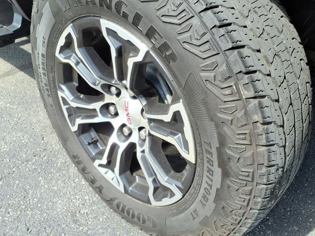 2024 GMC Canyon AT4