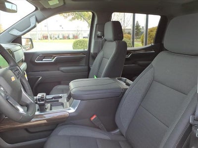 2026 Chevrolet Silverado 1500 Crew Cab Short Box 4-Wheel Drive LT 1LT